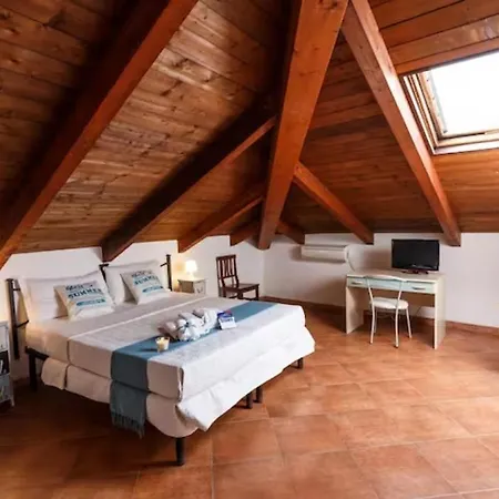 Homestay Loft - 2 Bedrooms Kitchen & Bathroom Cagliari